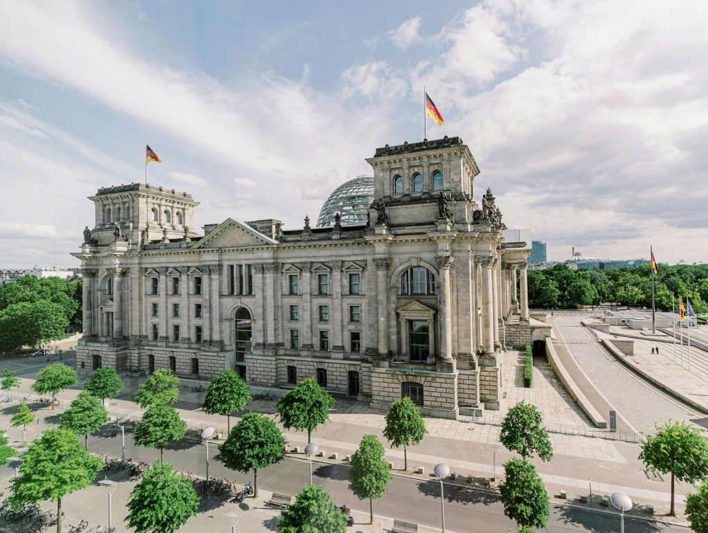Das Reichstagsgebäude im Zentrum des Regierungsviertels 