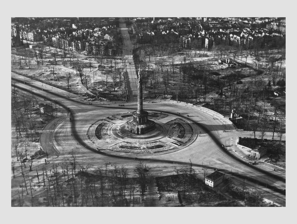 Hein Gorny, Siegessäule, Berlin 1945