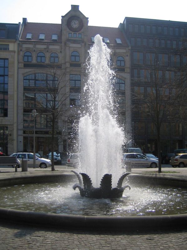 Historischer Brunnen auf dem Hausvogteiplatz